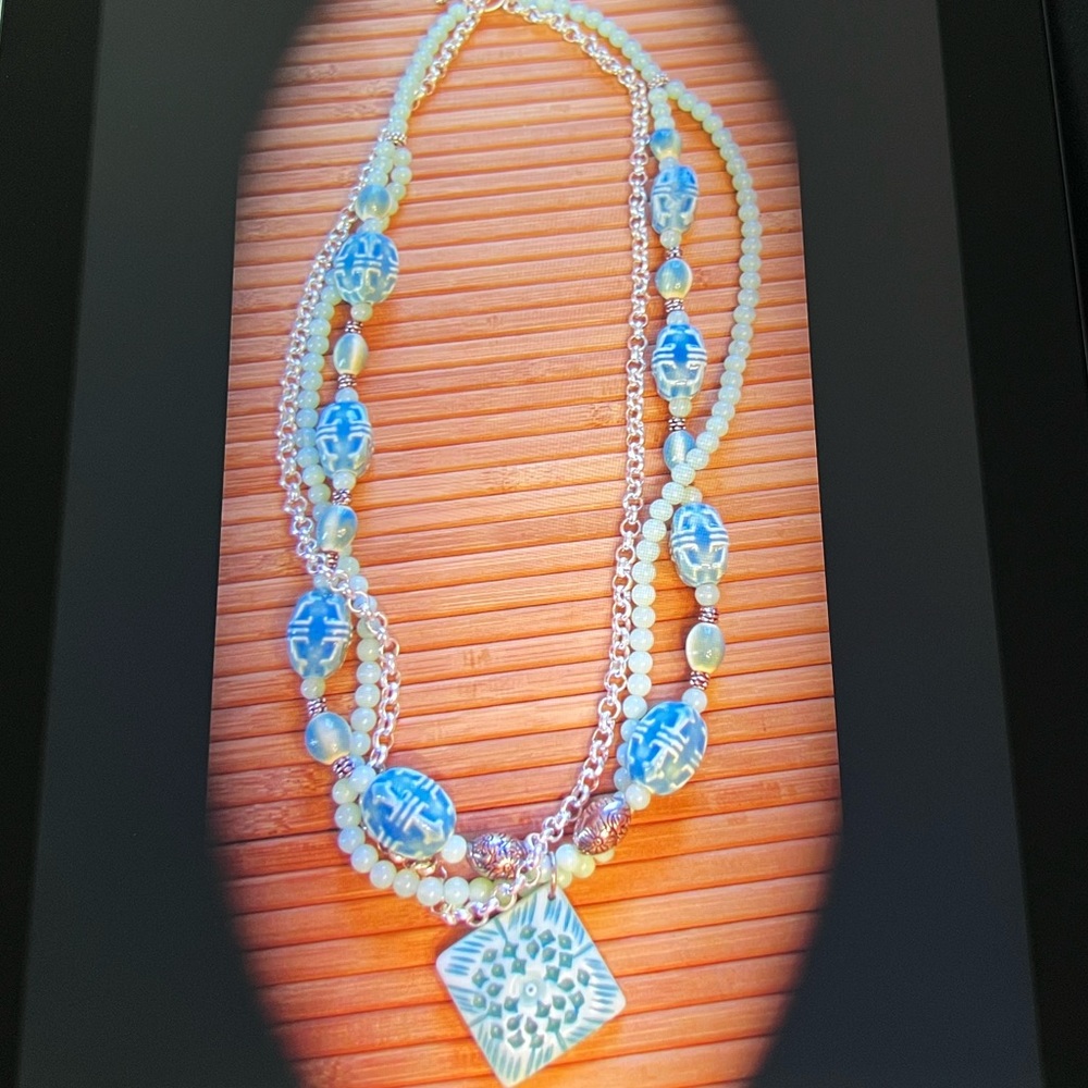 Sea Breeze Necklace NWOT